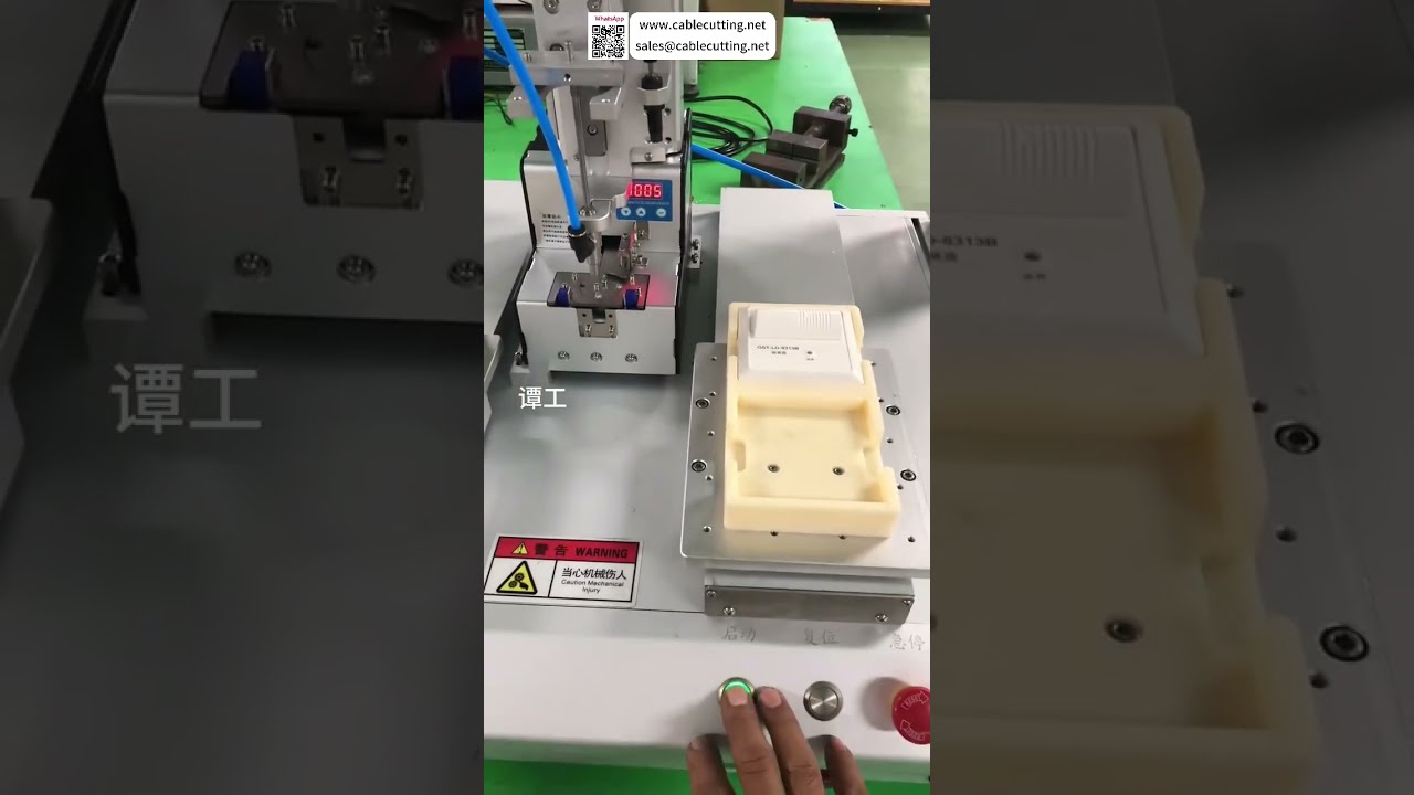 Mesin Pemutar Skru Automatik Penutup Lampu Penggera Automasi Kilang Perindustrian Persediaan Pintar