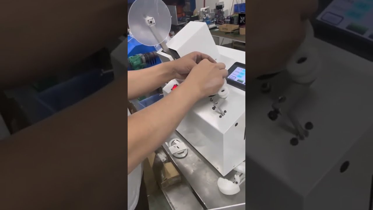 195 Neat & Easy to Operate Data Cable Winder for Apple Cables & More