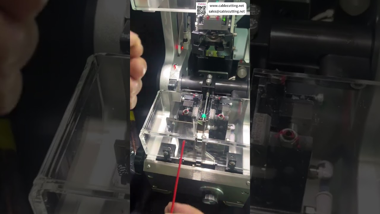Pemasangan Palam Kalis Air Semi Automatik dengan Rel Panduan Suapan Lancar - Persediaan Alat Auto