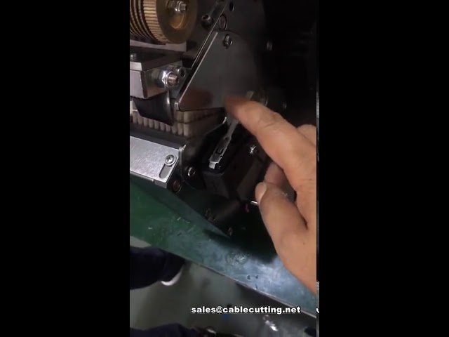 Mesin Tampal Pita Automatik Sambungan Tengah Wayar Harness – Dilengkapi Suis Sensor