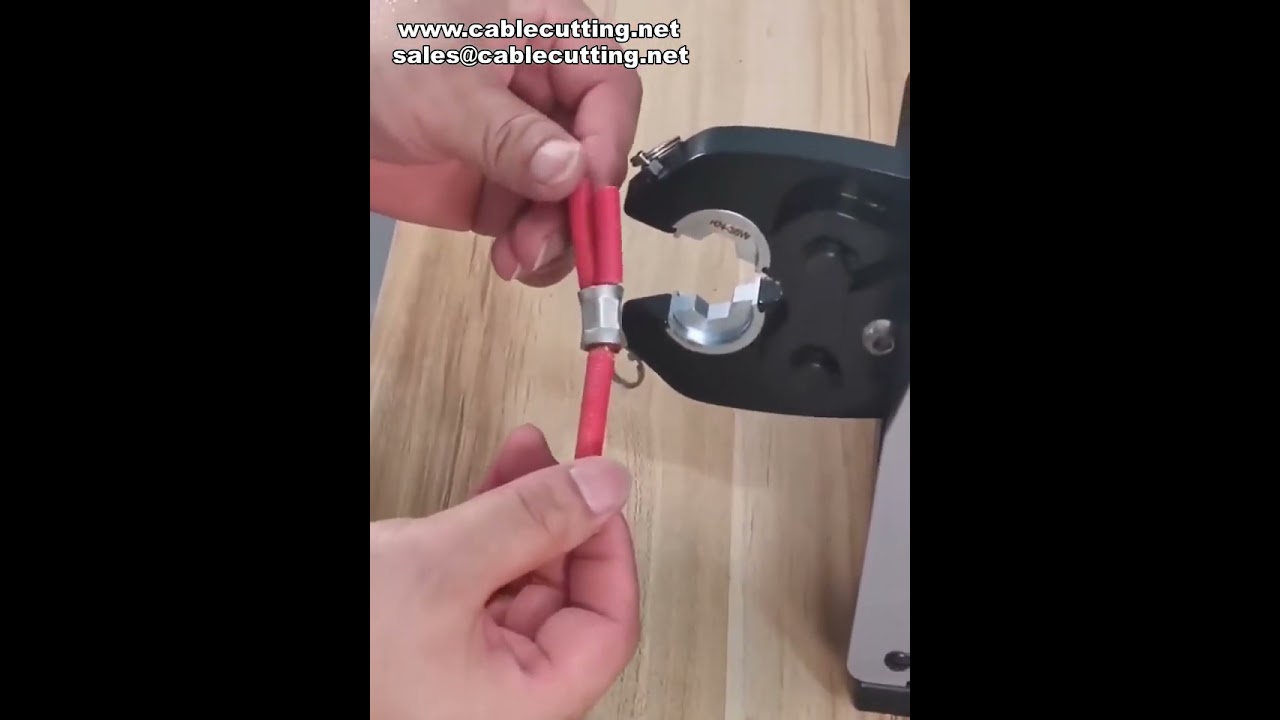 Mesin Crimping Serbaguna untuk Pelbagai Lug Tembaga dan Bentuk Crimp